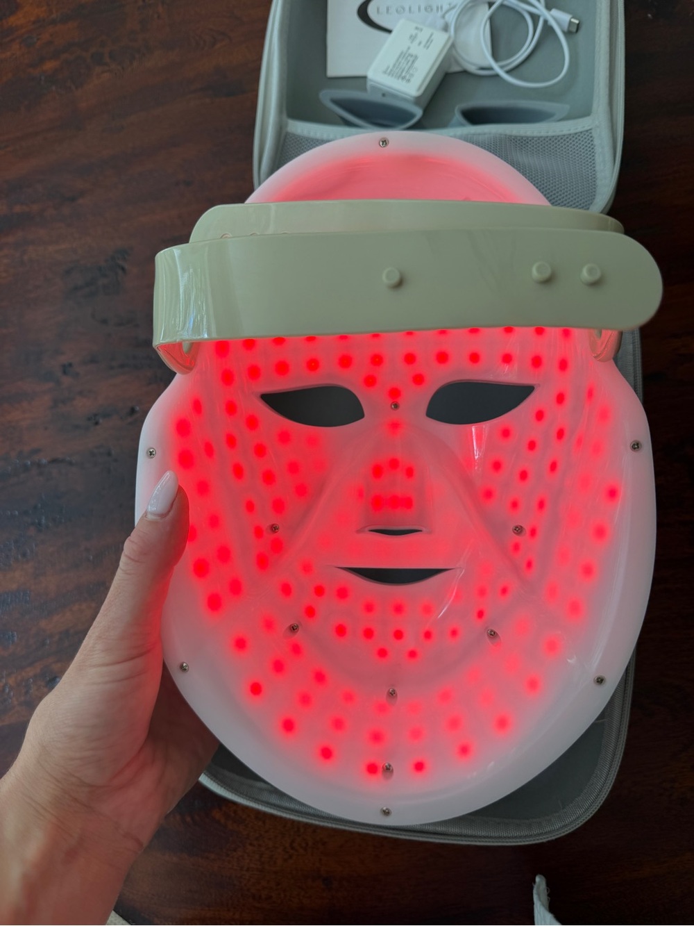 Women’s LED Face Mask — Rose Gold/White - Picture 5 of 11